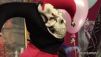 Belle Tied Down For Throat Use?