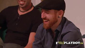 Pasangan Swinger Seksi Sertai Parti Mansion Liar.