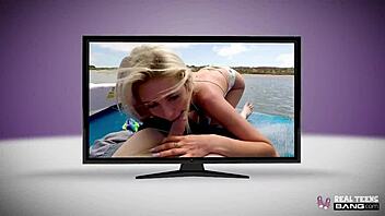 Morgan Rain, blond 18+, giver blowjob offentligt! 😏