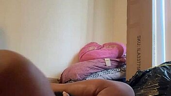 Eating Ebony Milf's Pussy Until Allergies Kick In!