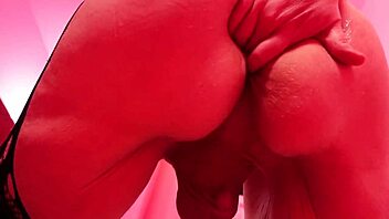 i'm bbw tranny, ridin and dildoin my creamy ass in pov