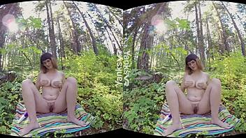 Sosha Belle squirts outdoors with vibrator, so hot! 😍