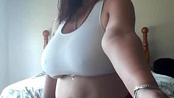 Hey guys, check out these hot granny babes