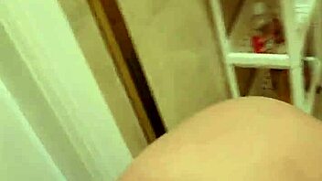 Brunette and blonde MILFS have a wild cum swapping party