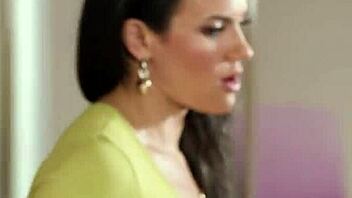 Stepmom Penny Barber disciplines Liz Jordan and Jill Kassidy with strap-on.