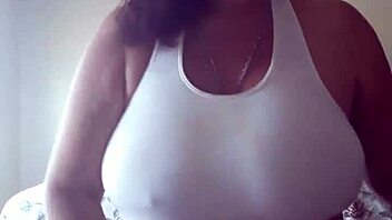 Hey guys, check out these hot granny babes