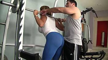 Ava Devine Bends Over for Wet Juicy Pussy Muff Diving