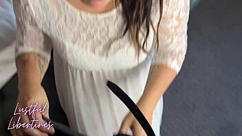 Creampie dla ciężarnej synowej tuż przed dniem ślubu. Zgięta w misjonarzu na głęboką akcję!