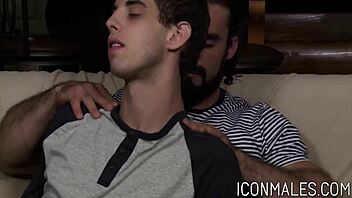 hot daddy jaxton wheeler fucks with little 18+ sam truitt