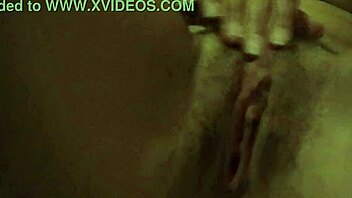 شوفني أداعب كسي وأنا أستمني - تقدر تقاوم؟