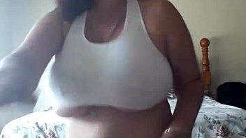 Hey guys, check out these hot granny babes