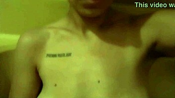 شوفني أداعب كسي وأنا أستمني - تقدر تقاوم؟