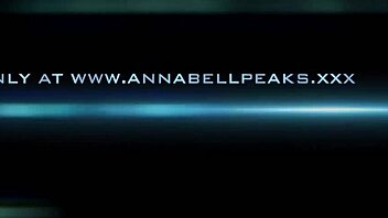 Anna Bell Webcam'de Çift Penetrasyonla Doluyor