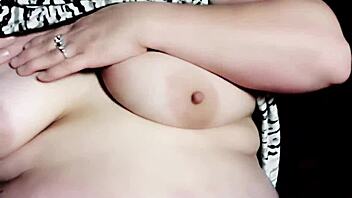 Sold pink thong remaster with curvy milf.