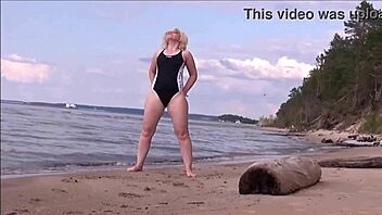 beautiful blonde works out with big tits and ass in the bath