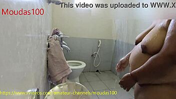 Hey babe, wanna join me in the bath for some juicy Desi fun?