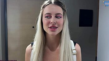 colombiana gordita sucks dick deliciously