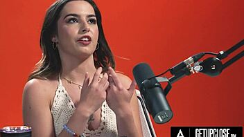 Up close how women orgasm with quiver queen chanel camryn intense hitachi orgasm full scene