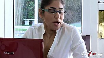 This Rough Threesome With Sam Bourne Has Big Tits And Orgasms!