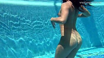 Jessica’s sexy look makes the producer horny and they have sex in the pool