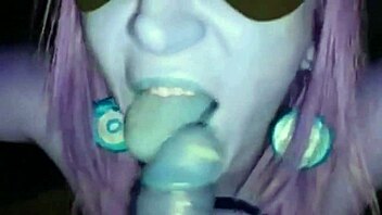 madura culona argenta chupa la pija y se sienta a gozarla