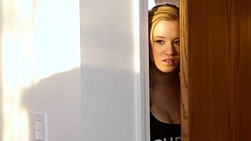 Sexy Blonde Teen 18+ Seduces Petite 18+ Babe for Fun