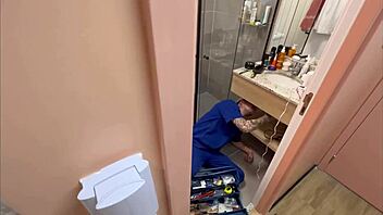 The Building Technician in a Brazilian Gay Fetish Story