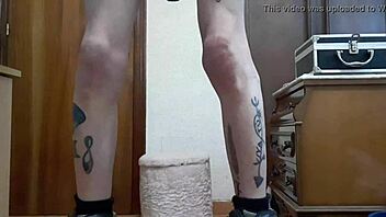 melvincoficial does solo masturbation on skates in spanish gay video