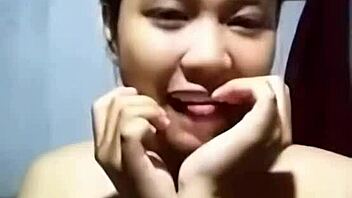 Khmer girl caught showering in steamy leaked clip