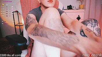 Hvis du ikke knuller meg avslører jeg deg - Cindy Luna