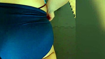 gym trainer bangs latina's big ass and cums in mouth