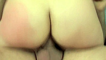 Lisa Minnelli leva DP gozada na cara e anal em gangbang