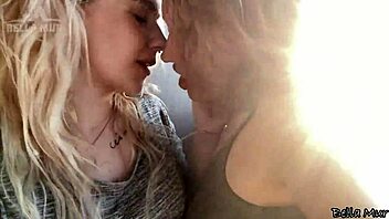 Getting naughty outdoors with my tattooed classmate in playful mood