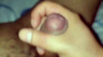 brinquedo de chupa gay sucking action with toys 😏