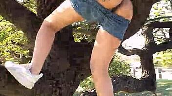 meando desde un arbol en gral paz feels wild jajaja