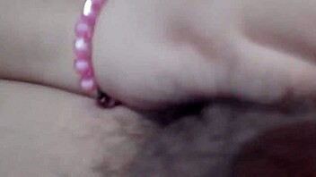 Filipina girlfriend swallowing hot cum!