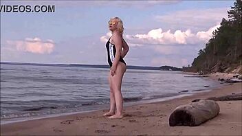 beautiful blonde works out with big tits and ass in the bath