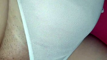 Young Wife's Shaved Pussy Creampied