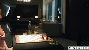 Seductive chess-pro Vanna dominates with her winning moves