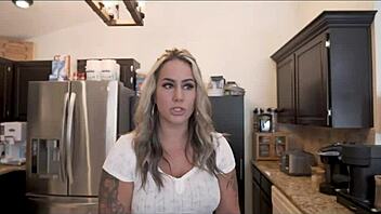 my stunning blonde aunt shows me how to bend over right