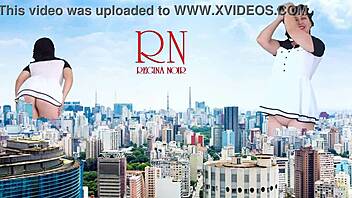 Wow, giant lady flashing without panties in city streets!