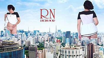 Wow, giant lady flashing without panties in city streets!