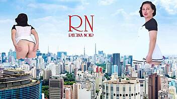 Wow, giant lady flashing without panties in city streets!