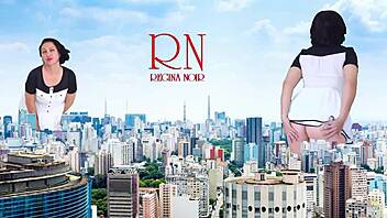 Wow, giant lady flashing without panties in city streets!