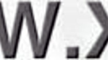 Anime girl tries mixed bath in secluded hot spring