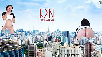 Wow, giant lady flashing without panties in city streets!