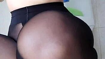 Big Breasted Woman Masturbates In Toilet!