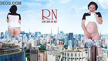 Wow, giant lady flashing without panties in city streets!