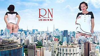 Wow, giant lady flashing without panties in city streets!