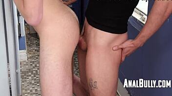 Stuck in the stall a hole lotta horror with Trevor Brooks and Skylar Finch